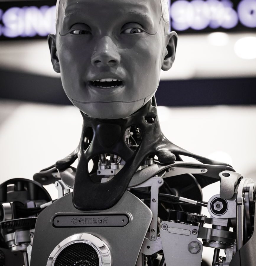 The Hidden Mechanism Behind The AI Tide, The Red Sea Rethink, and The Cost of Future-Proofing—and What Changes Next