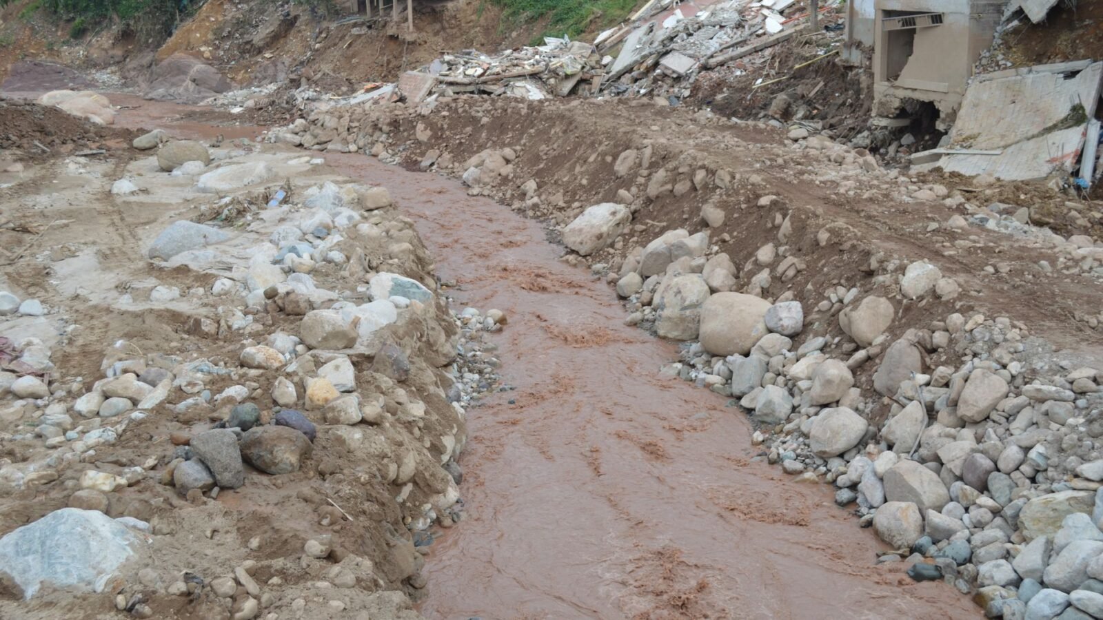 Thematic lead image: Grand Canyon flash flood — Grand Canyon Flash Flood Raises Questions on Risk Management in Wilderness Tourism | National Times