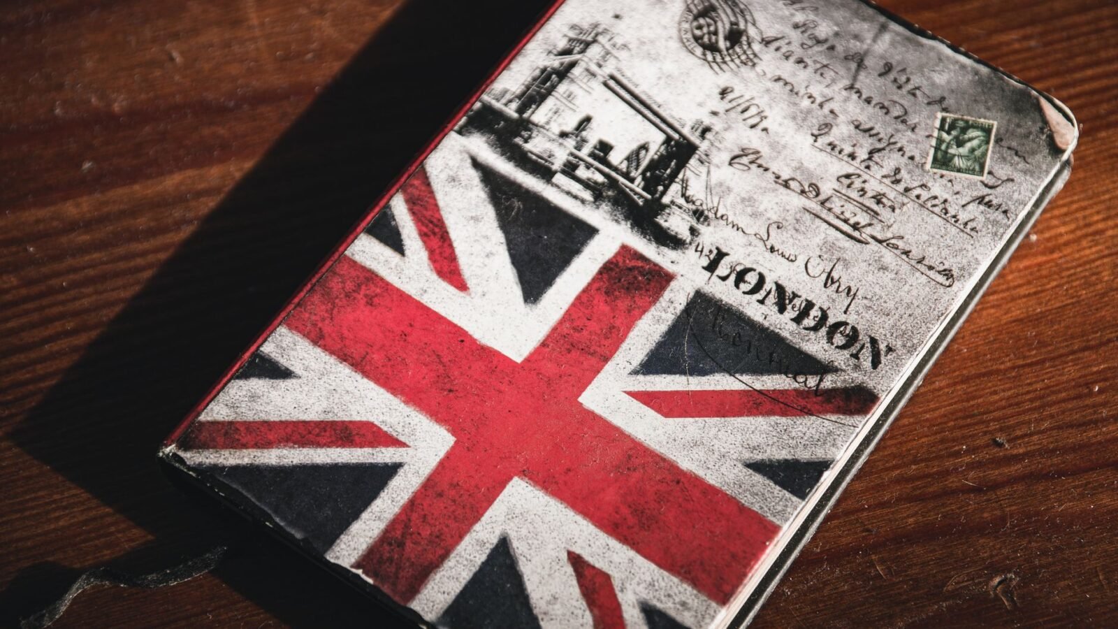 Thematic lead image: Union Jack, Kremlin, drones — Moscow's Drone Warning to UK: Escalation or Signalling? | National Times