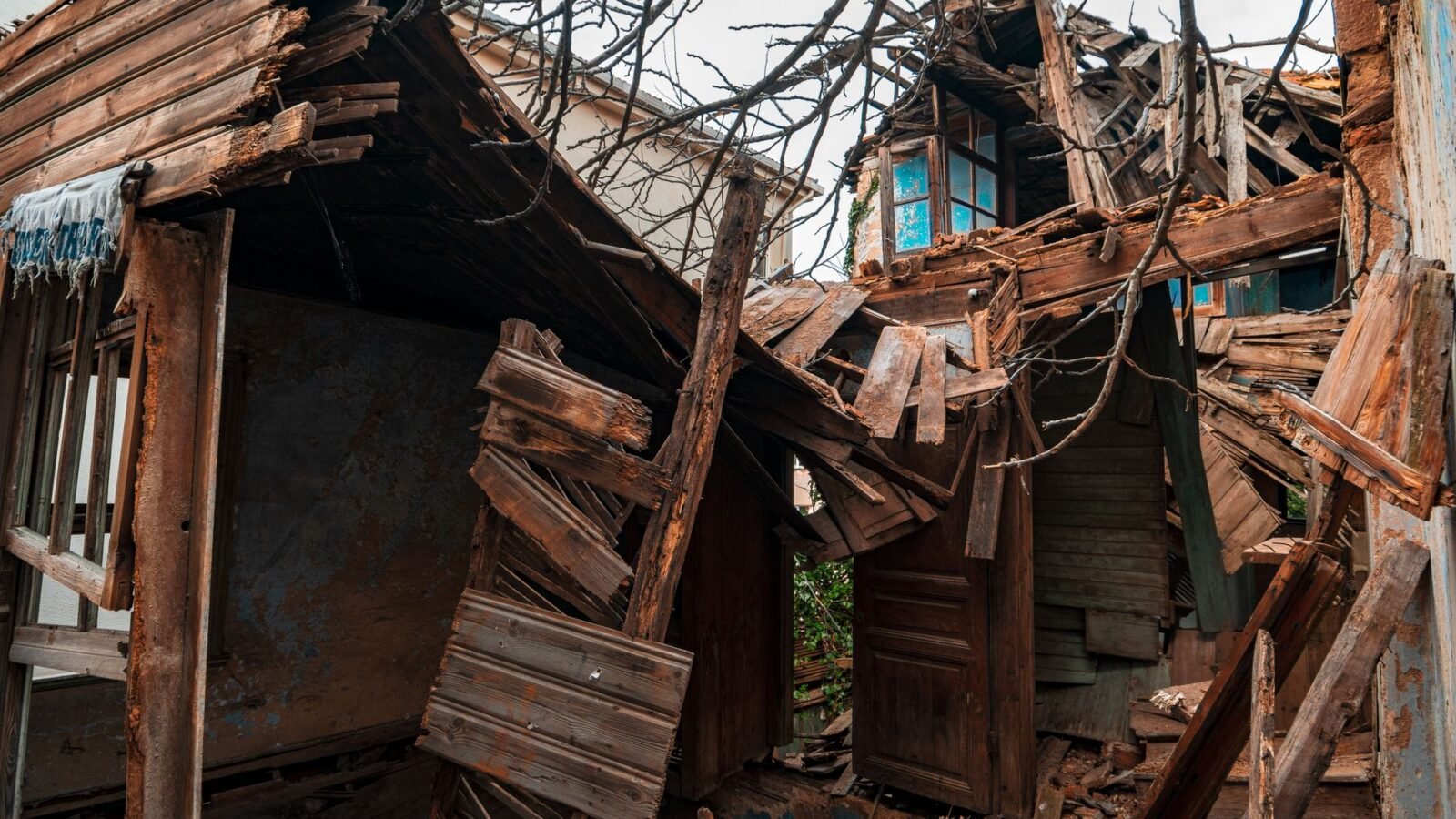 Thematic lead image: earthquake aftermath, coastal damage — Seismic Activity Off Flores: Reassessing Indonesia's Disaster Preparedness | National Times