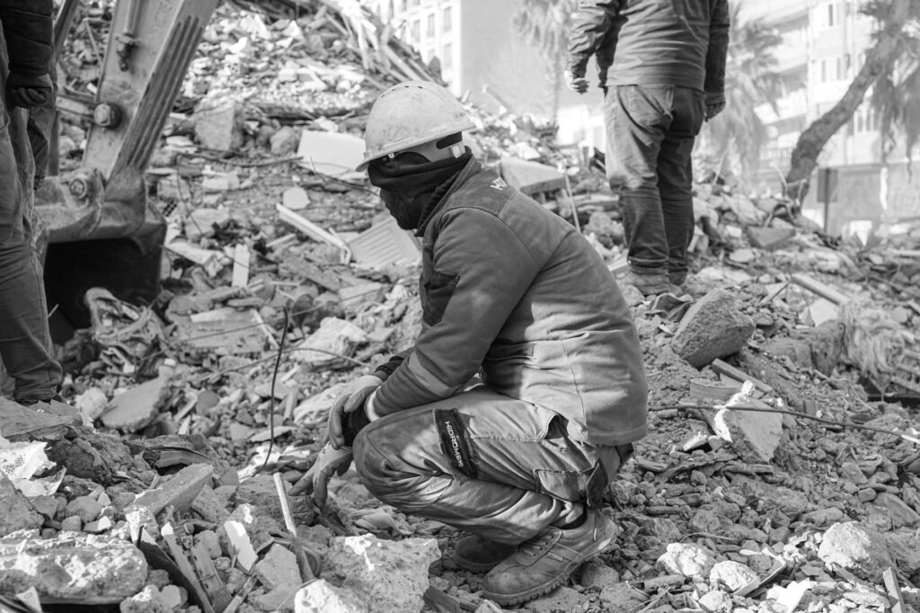Thematic lead image: earthquake aftermath, rescue — Indonesia Earthquake Response Tests Disaster Resilience Framework | National Times