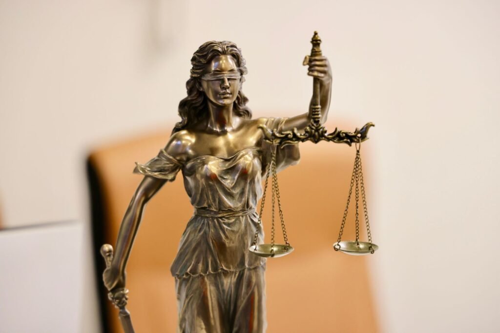 Thematic lead image: legal scales, courthouse — Clancy Trial Verdict: A Bellwether for Legal Precedent on Mental State | National Times