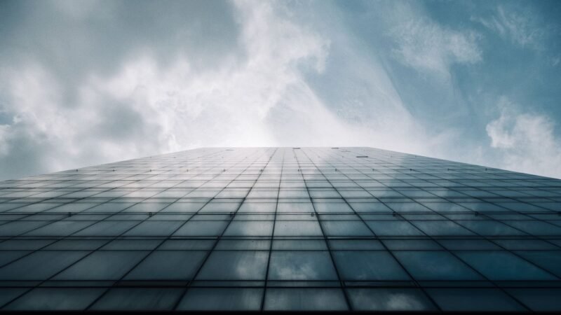Thematic lead image: Federal Reserve building — Federal Reserve Rate Strategy Divides Opinion Amid Economic Strength | National Times