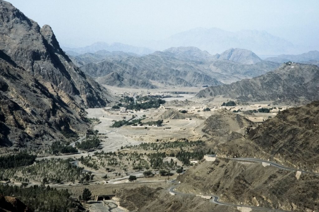 Thematic lead image: Yemen conflict landscape — Yemen's Escalation: Beyond the Immediate Ceasefire Hopes | National Times