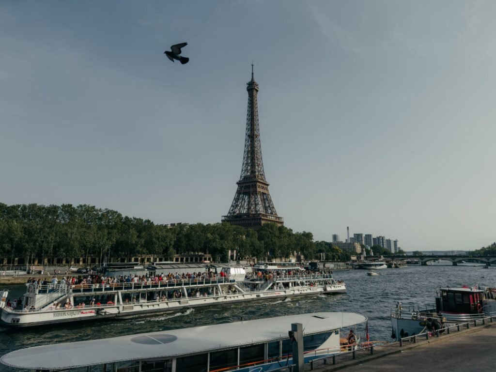 Thematic lead image: Seine river, high diving — Seine Water Quality Test: Beyond Hydrocarbon Traces | National Times