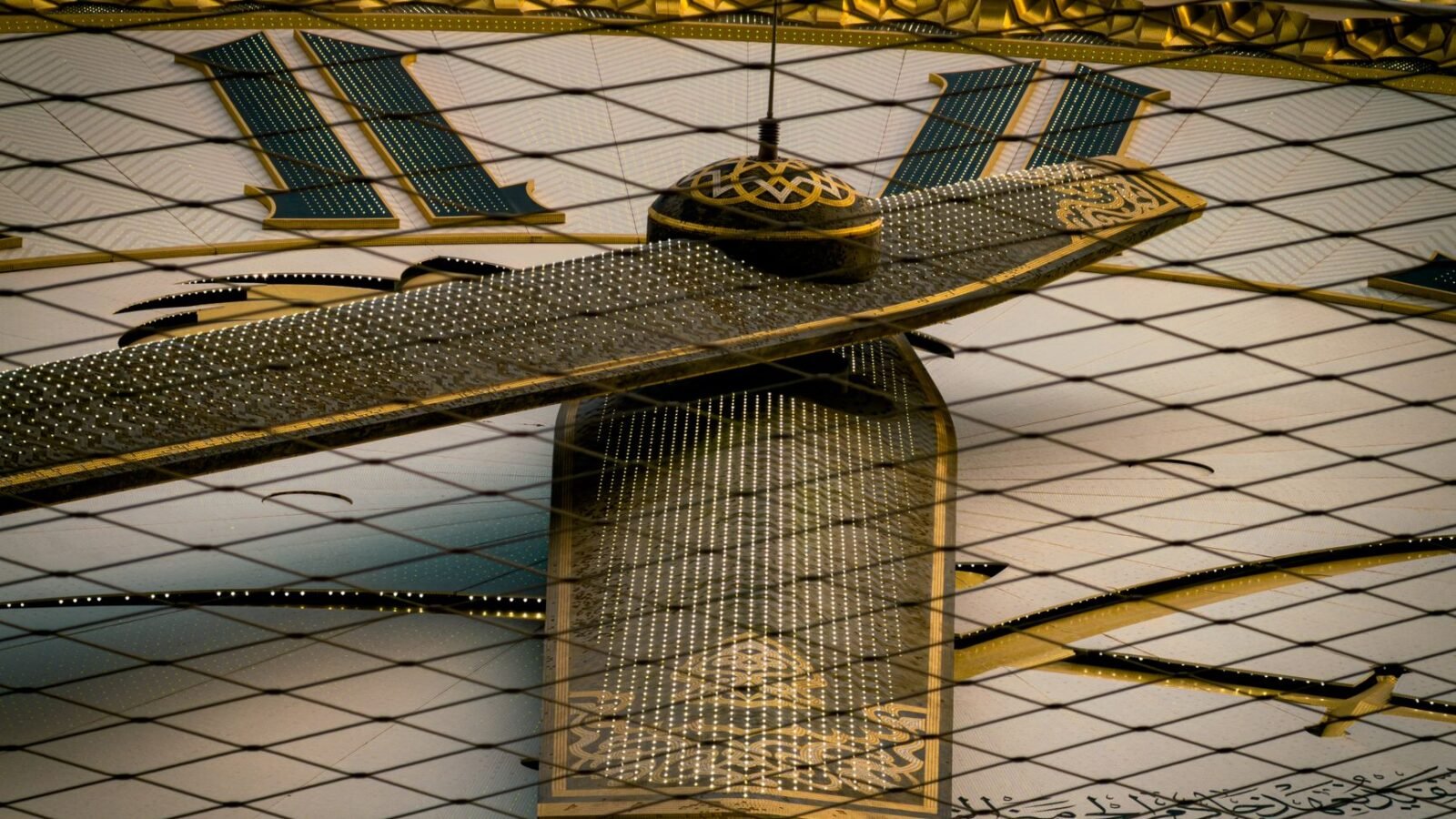 Thematic lead image: Mecca clock tower lightning — Mecca Clock Tower Lightning Strike: Omen or Meteorological Anomaly? | National Times
