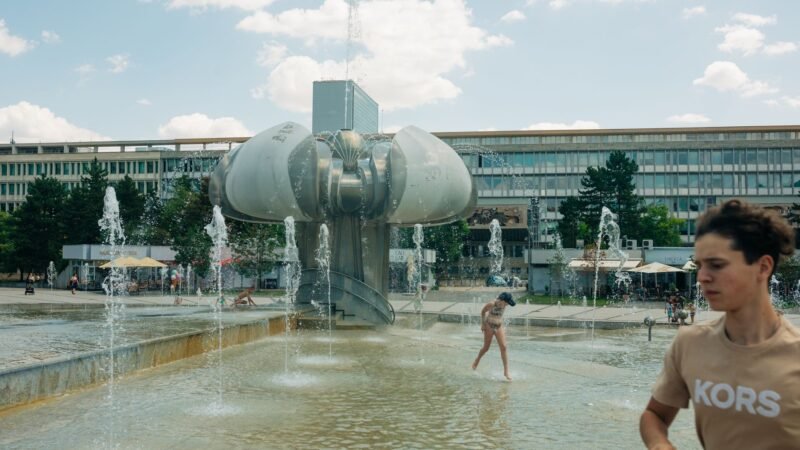 Thematic lead image: urban heatwave — Europe's Heatwaves: 2030 Scenarios for Economic and Social Strain | National Times