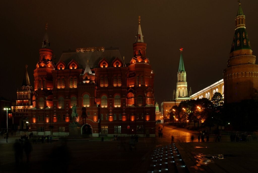 Thematic lead image: Kremlin, diplomatic tension — Kremlin Denials Obscure Potential For Covert US-Russia Dialogue | National Times
