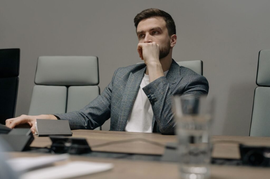 Thematic lead image: football manager contract — Arteta's Contract Assurances: A Test of Arsenal's Strategic Resolve | National Times