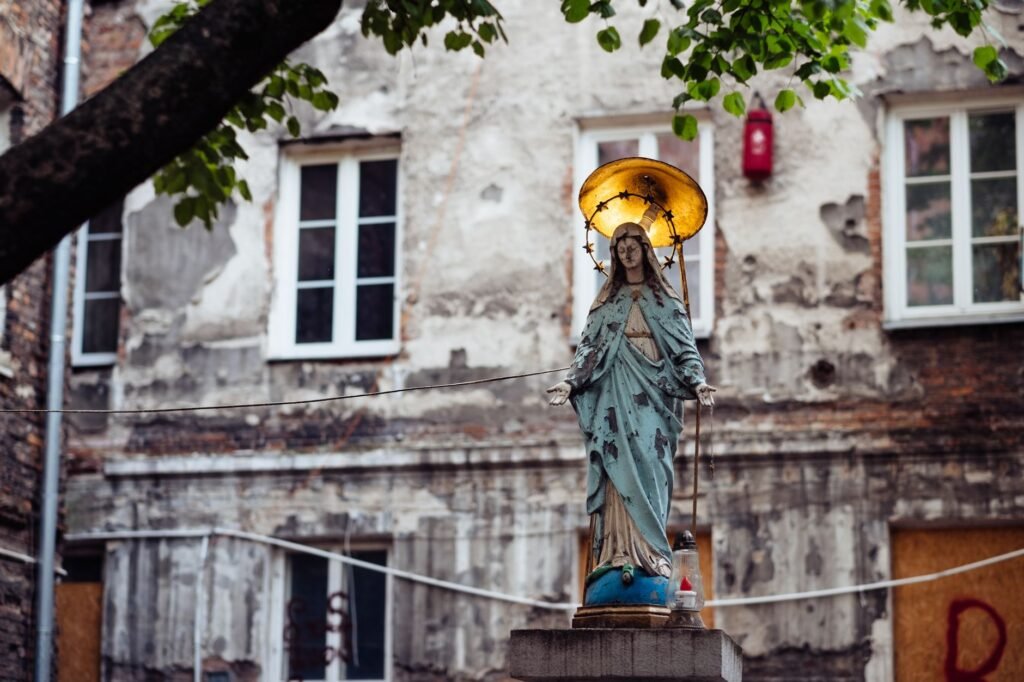 Thematic lead image: Virgin Mary statue — Poland's Virgin Mary Statue: A Statement of Faith or Geopolitical Calculus? | National Times