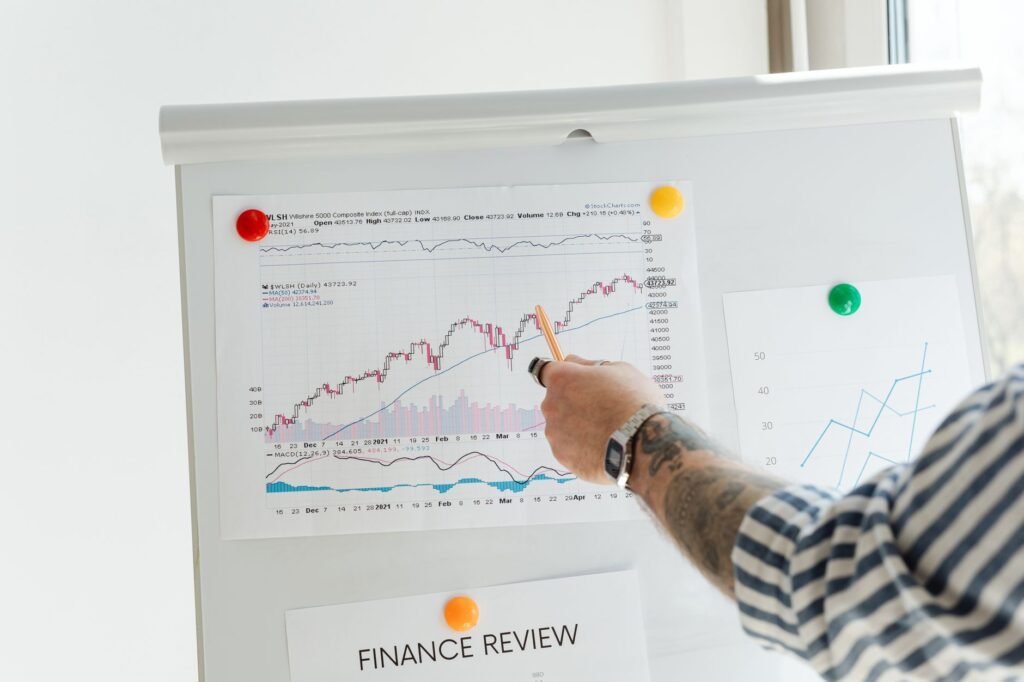 Thematic lead image: investor sentiment, economic outlook — Investor Sentiment: The Bias Towards Optimism and its Market Implications | National Times