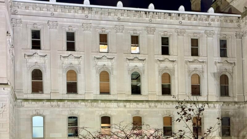 Thematic lead image: Supreme Court building — US citizenship data system faces future of legal challenges, electoral impact | National Times
