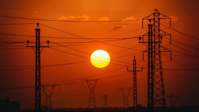 Thematic lead image: oil derricks, geopolitical tension — Oil Price Surge Challenges Fed's Inflation Narrative | National Times