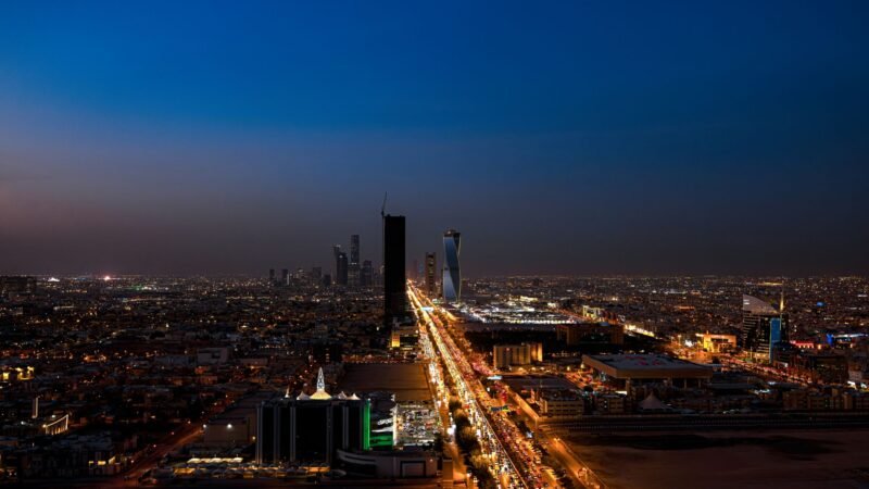Thematic lead image: Saudi skyline at dusk — Saudi Arabia's Houthi Dilemma: Escalation, Containment, or De-escalation? | National Times