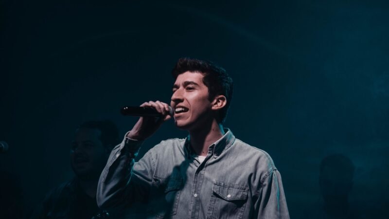 Thematic lead image: Concert, political statement — Zach Bryan's 'Free Palestine' Shirt Signals Shifting Celebrity Activism | National Times