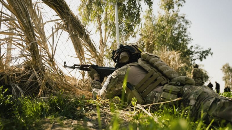 Thematic lead image: Ukrainian soldiers, Starlink terminal — Ukraine's Donbas Advance Complicates US-Kyiv Relations Amid Shifting Geopolitics | National Times