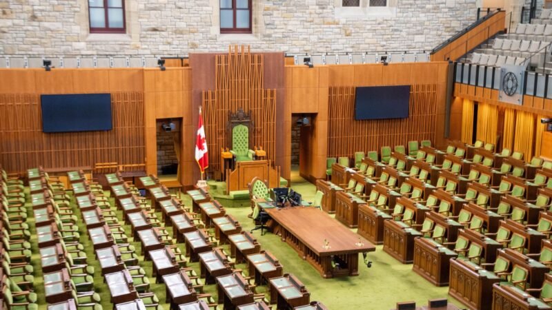 Thematic lead image: labour law reform — Canada's Labour Law Overhaul: Balancing Economic Reform and Union Power | National Times