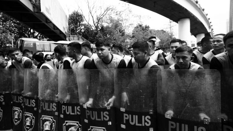 Thematic lead image: political protest lockdown — Pakistan's Pre-Emptive Lockdown: Escalation or Containment? | National Times