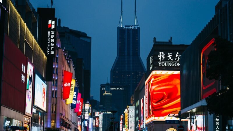 Thematic lead image: beer consumption, economic slowdown — AB InBev's China Slump Tests Global Consumption Rebound Narrative | National Times