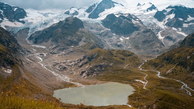 Thematic lead image: alpine glacier landscape — Swiss Glacier Melt: A Bellwether for Alpine Economic Reconfiguration | National Times
